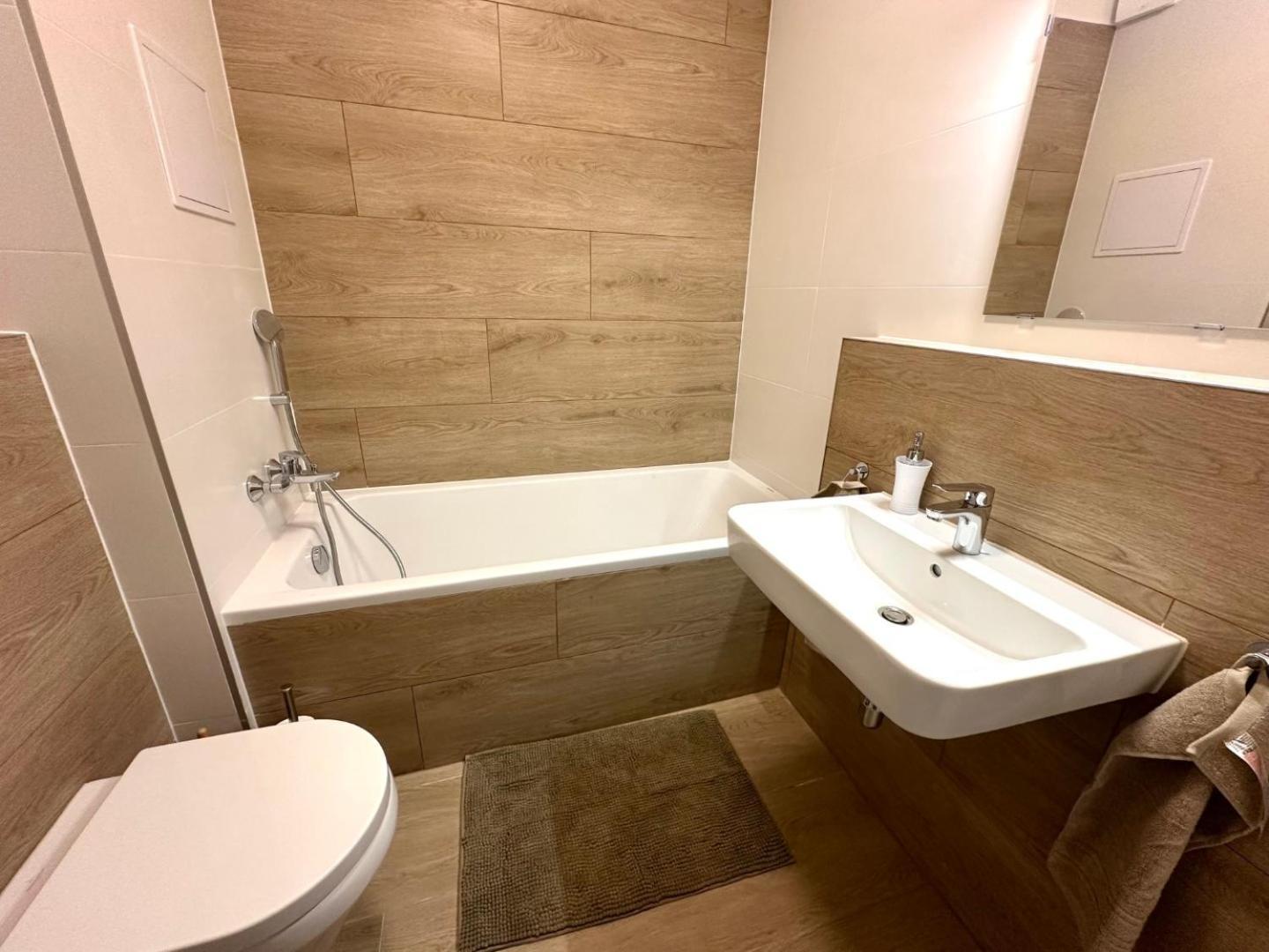 2 Room Apartment, New Building, Balcony, 208 Rovinka Exteriör bild