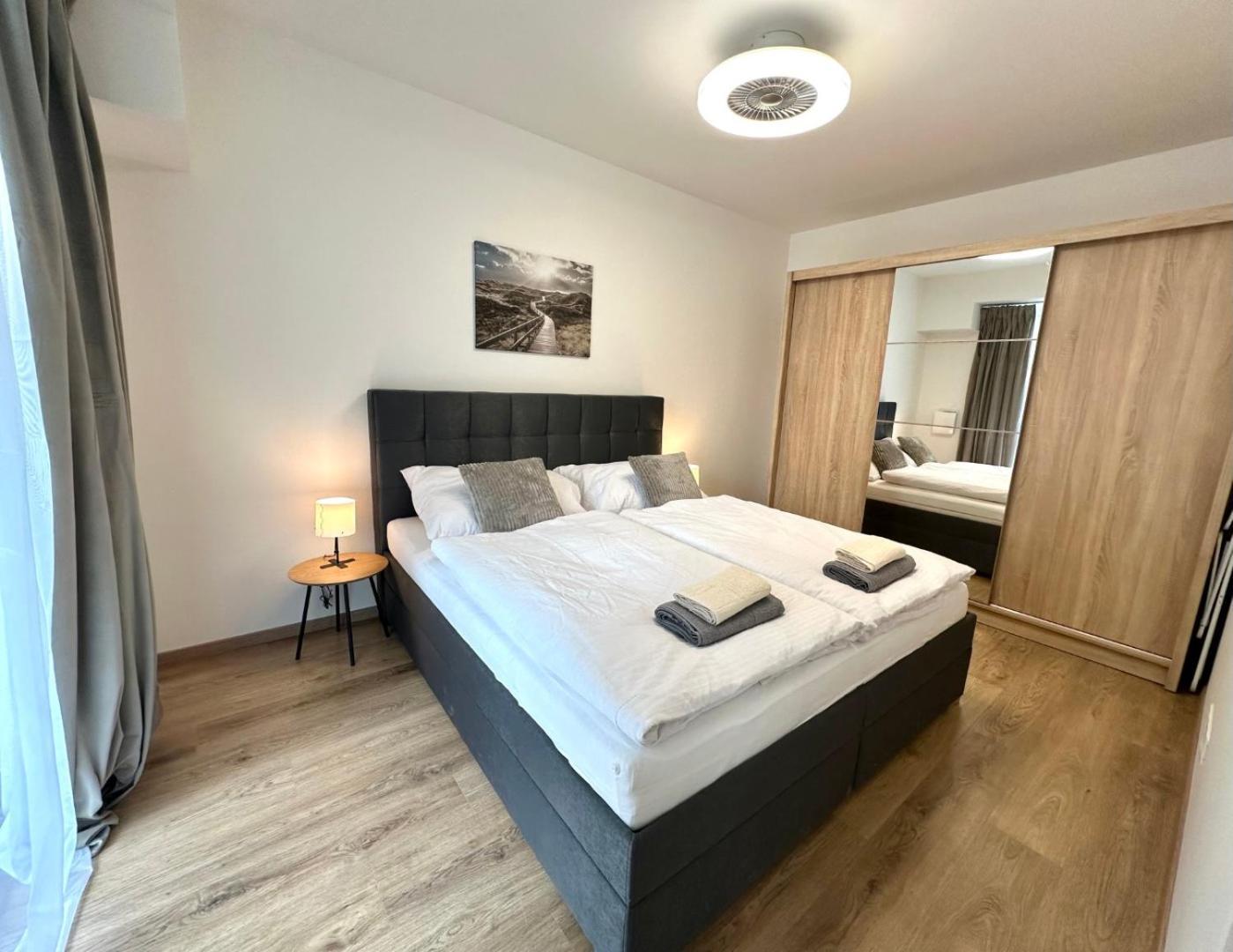 2 Room Apartment, New Building, Balcony, 208 Rovinka Exteriör bild