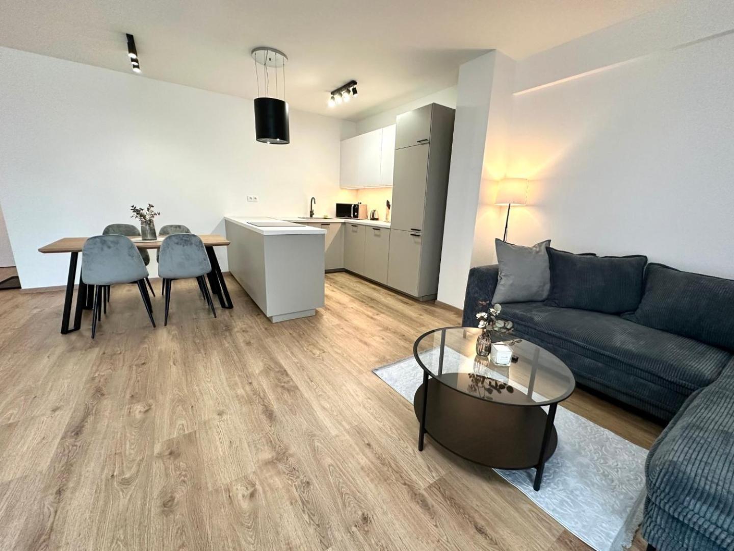2 Room Apartment, New Building, Balcony, 208 Rovinka Exteriör bild